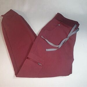 Petite length: 27” for heights up to 5’5”;  S US 4-6: Waist 27-28 ½, XS Hip 37-3